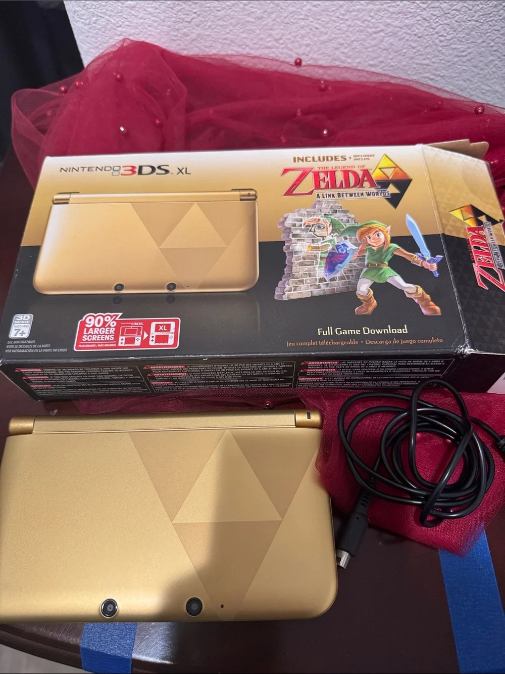 Nintendo 3DS XL Zelda Special Edition Handheld Console with box